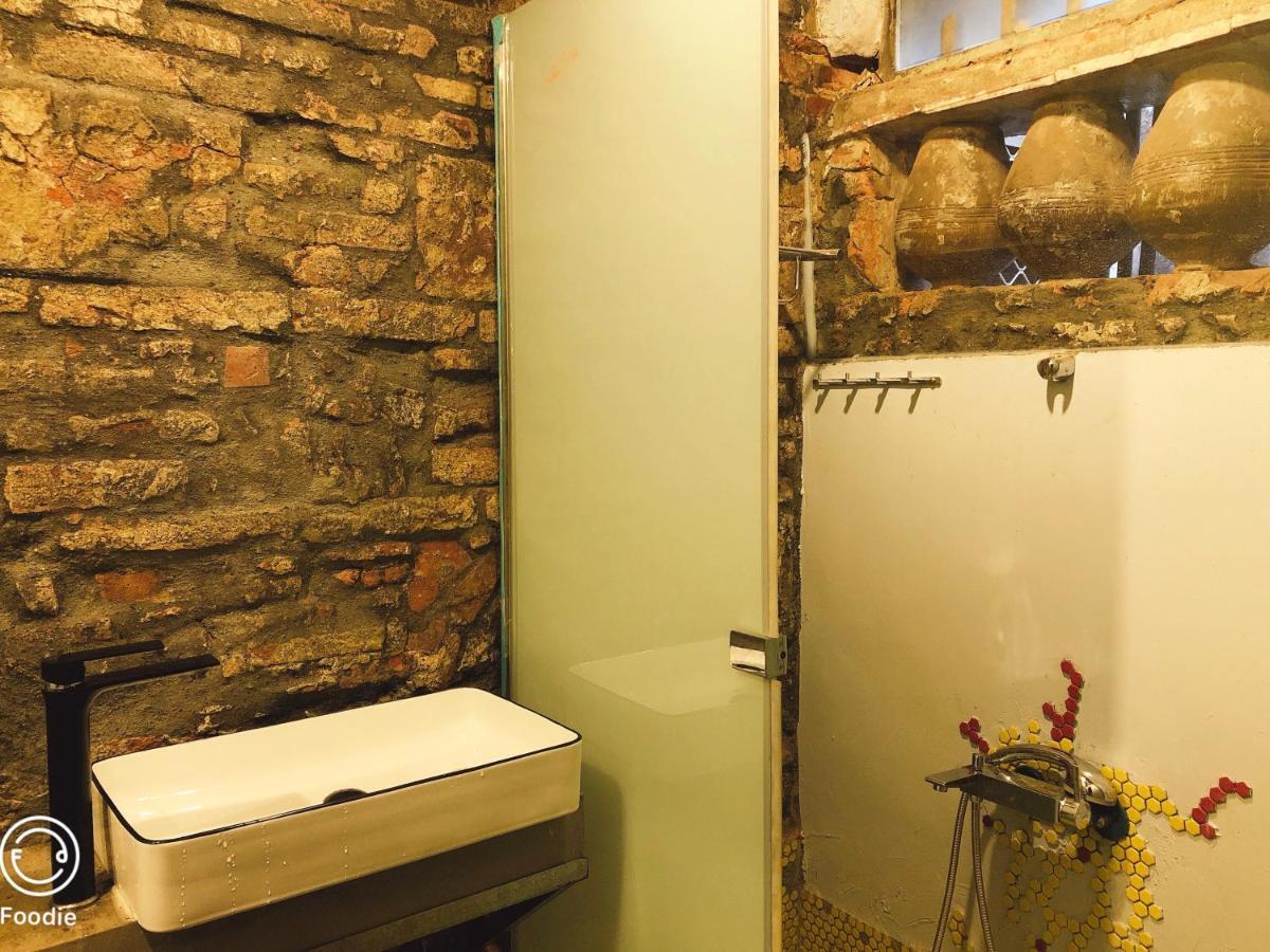 台甕茶室青年旅館 Tai-Wong Tatami Room Hostel Tainan Extérieur photo